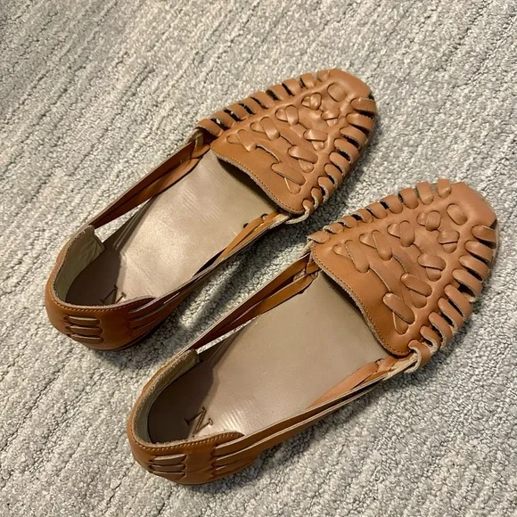 Nisolo Ecuador Sandals - Picture 2 of 4